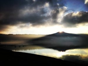 Alba equinoziale: Monte Cavo e Lago Albano